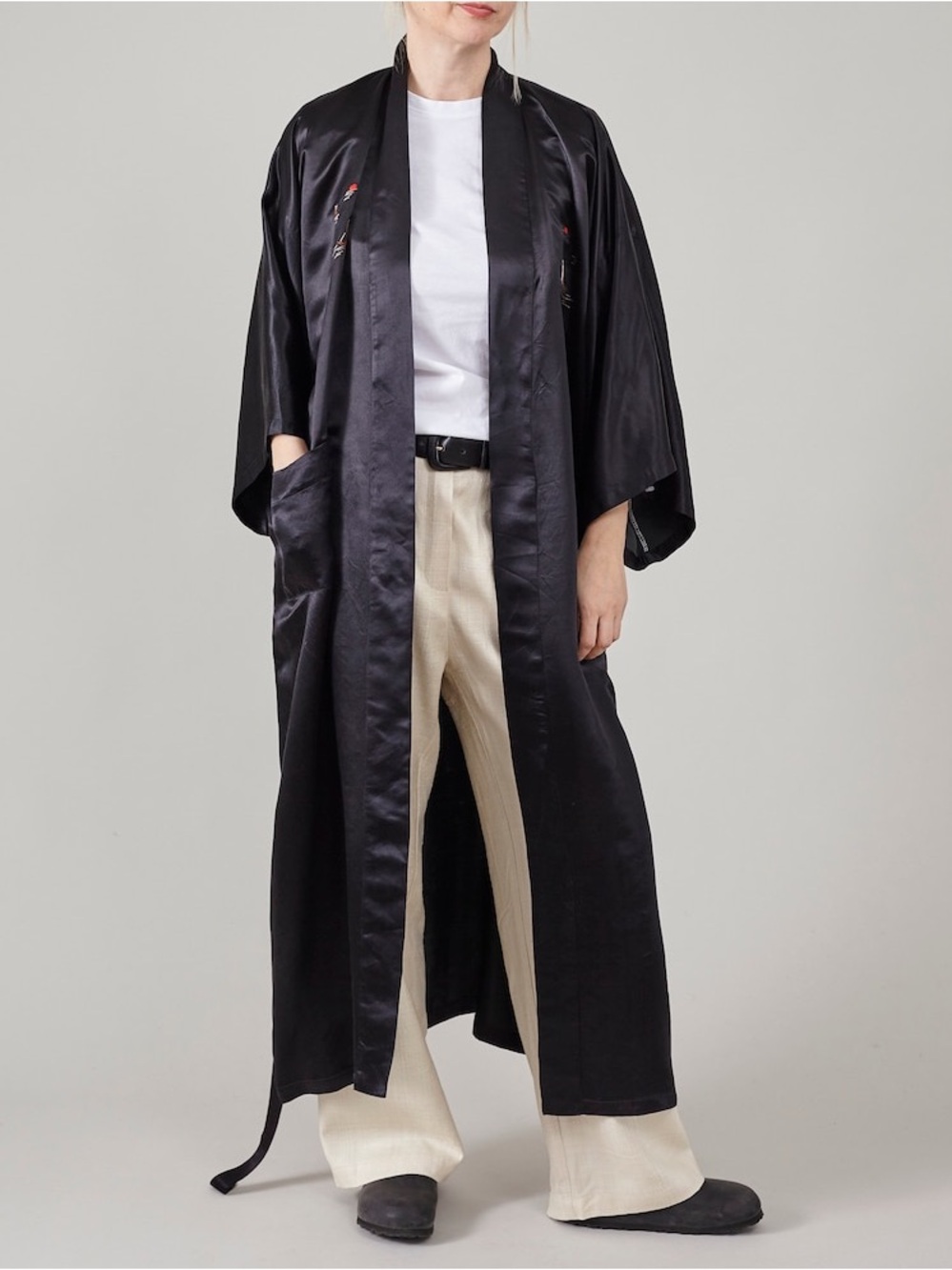 100% Silk Embroidered Kimono Robe Boho Minimalist Lounge Open Front